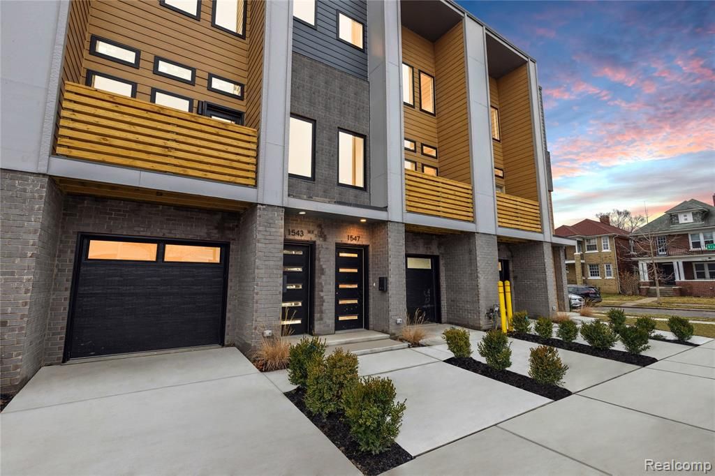 1713 Pallister Street P27, Detroit, MI 48206