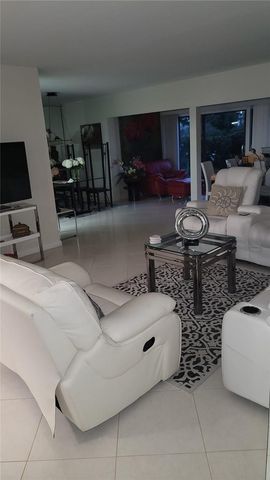 6574 Burning Wood Drive 101, Boca Raton, FL 33433