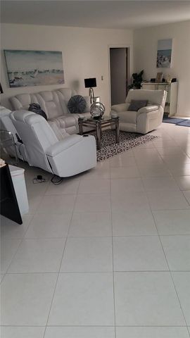 6574 Burning Wood Drive 101, Boca Raton, FL 33433