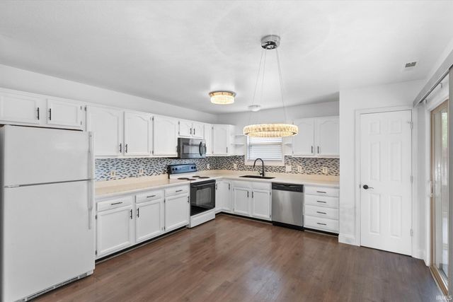 8809 Eventer Trail, Fort Wayne, IN 46825