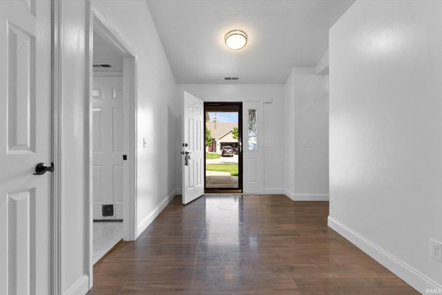 8809 Eventer Trail, Fort Wayne, IN 46825