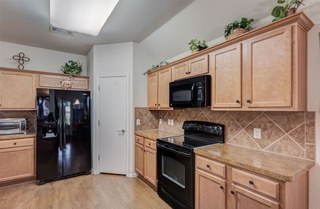 502 Reindeer Drive, Midlothian, TX 76065