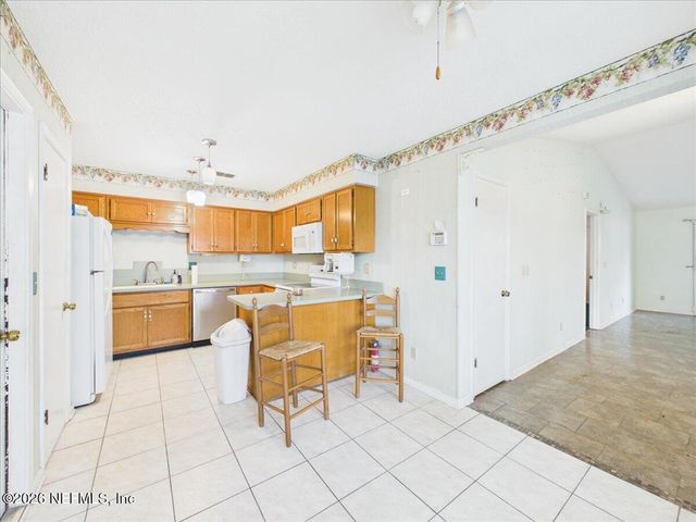 1974 W SWALLOW Run, Orange Park, FL 32073
