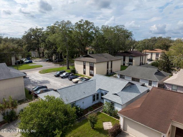 1974 W SWALLOW Run, Orange Park, FL 32073