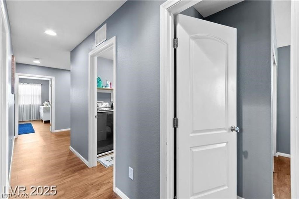 Image 18 of property listing at 6425 Scotts Crossing Street, Las Vegas, NV 89166