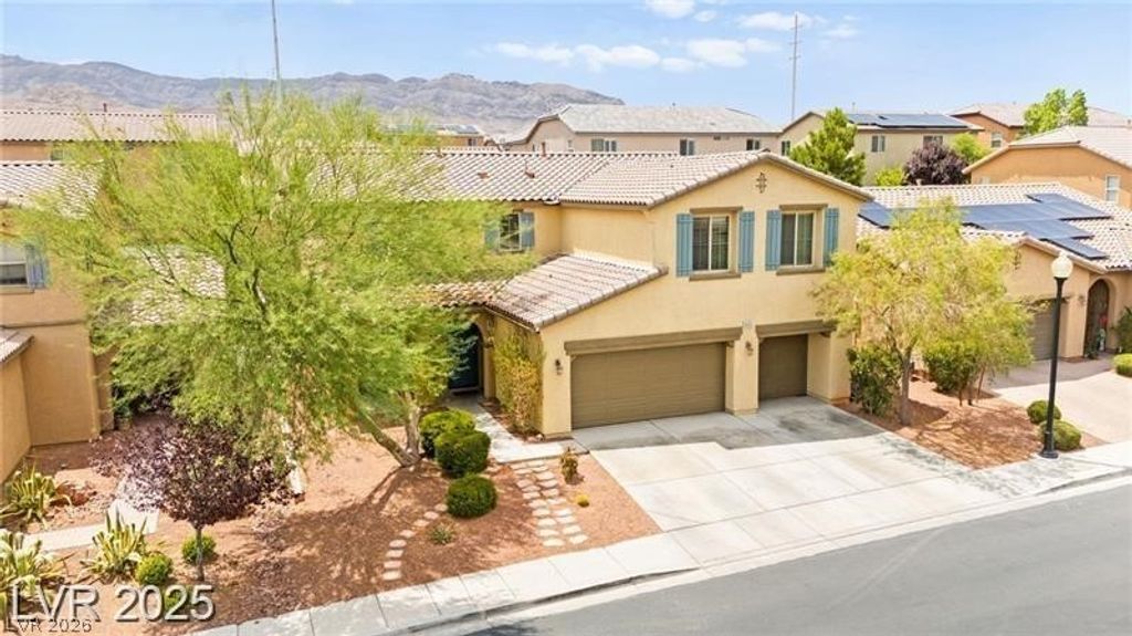Image 4 of property listing at 6425 Scotts Crossing Street, Las Vegas, NV 89166
