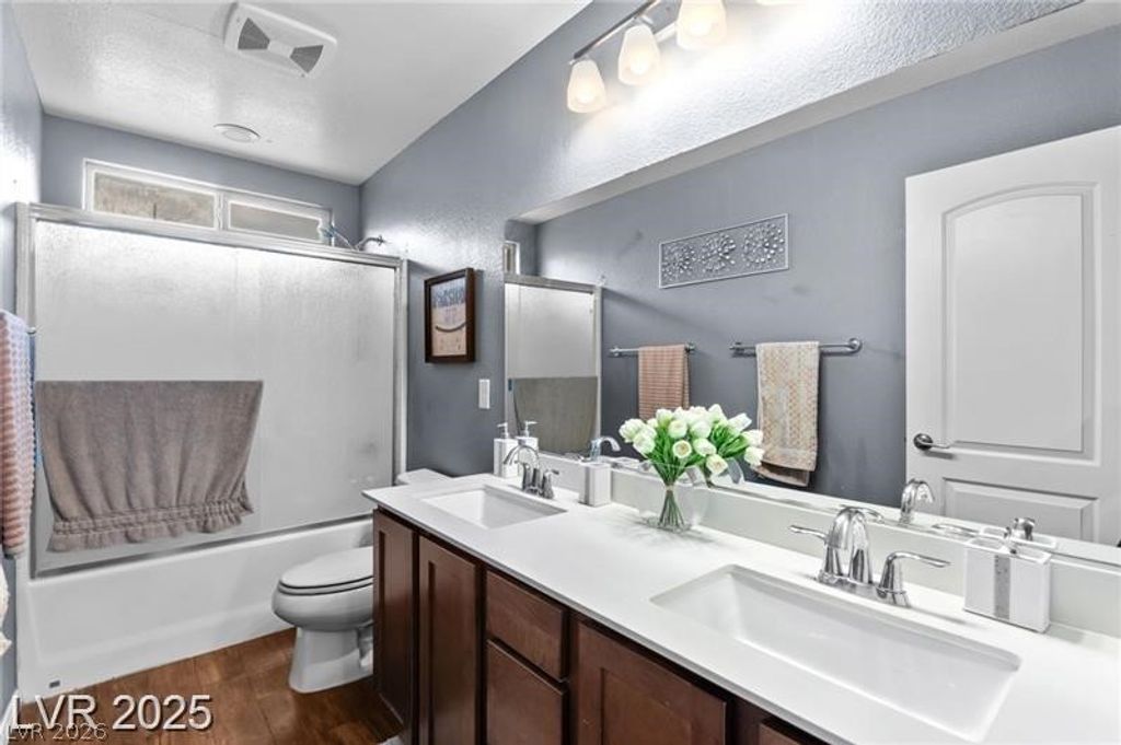 Image 7 of property listing at 6425 Scotts Crossing Street, Las Vegas, NV 89166