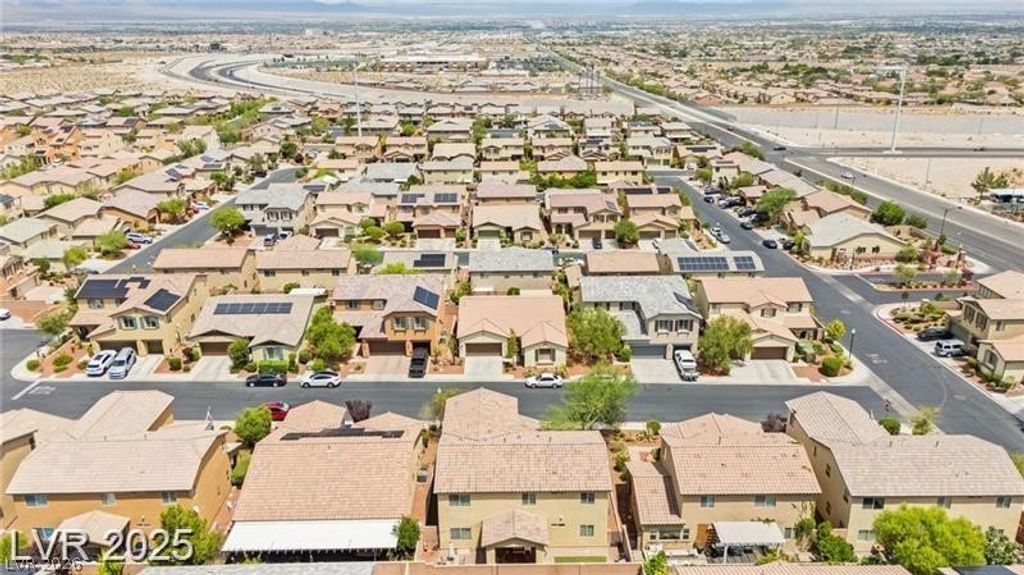 Image 75 of property listing at 6425 Scotts Crossing Street, Las Vegas, NV 89166