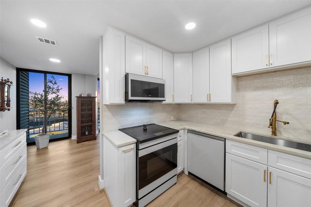 3350 Mccue Road 1401, Houston, TX 77056