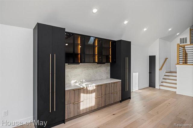 10890 Hillway Drive, White Lake, MI 48386