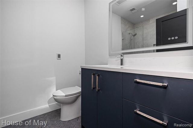 10890 Hillway Drive, White Lake, MI 48386