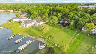 10890 Hillway Drive, White Lake, MI 48386