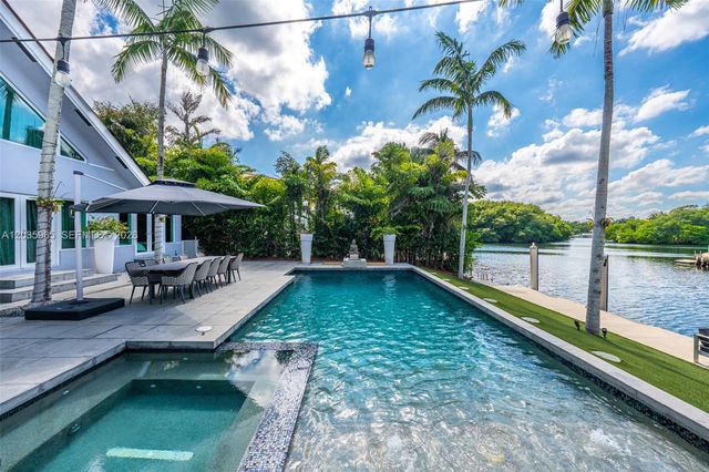 6944 Sunrise Ter, Coral Gables, FL 33133