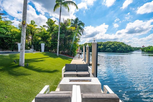 6944 Sunrise Ter, Coral Gables, FL 33133