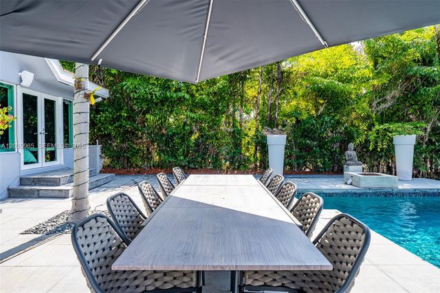 6944 Sunrise Ter, Coral Gables, FL 33133