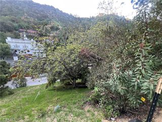 8587 Lookout Mountain Avenue, Los Angeles, CA 90046