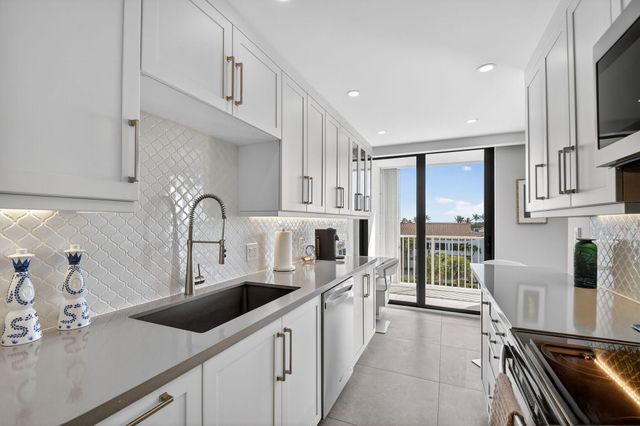 2860 S Ocean Boulevard 514, Palm Beach, FL 33480