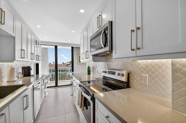 2860 S Ocean Boulevard 514, Palm Beach, FL 33480