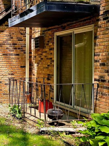 8525 S Kedzie Street 106, Chicago, IL 60652