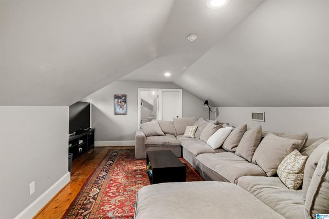 3020 WOODLEIGH ROAD, Mountain Brook, AL 35223