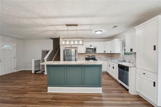 5415 Radford Lane, Lithonia, GA 30038
