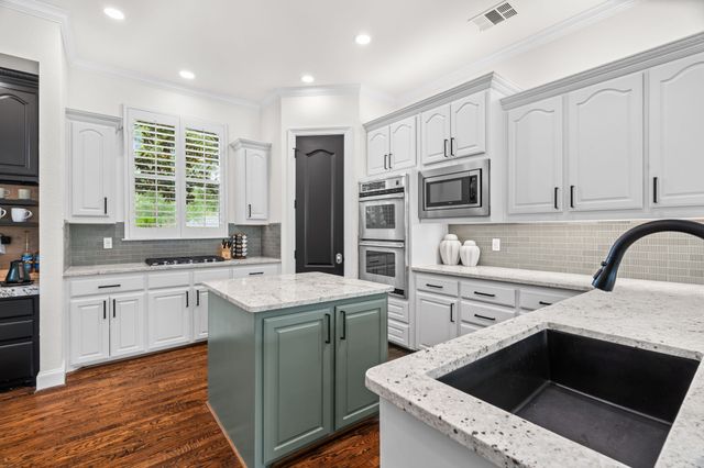 533 Loma Vista, Heath, TX 75032