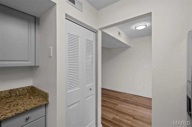 1436 Bluebird Terrace, Brentwood, MO 63144