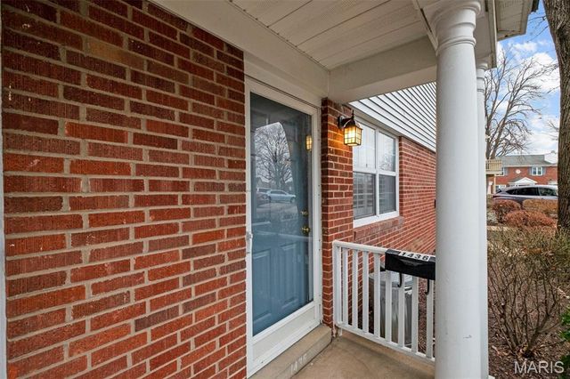 1436 Bluebird Terrace, Brentwood, MO 63144