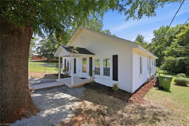 910 Dixie Street, Lexington, NC 27292