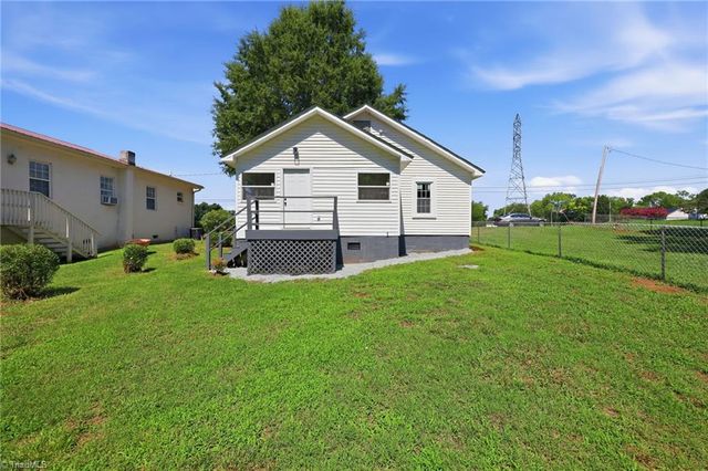 910 Dixie Street, Lexington, NC 27292