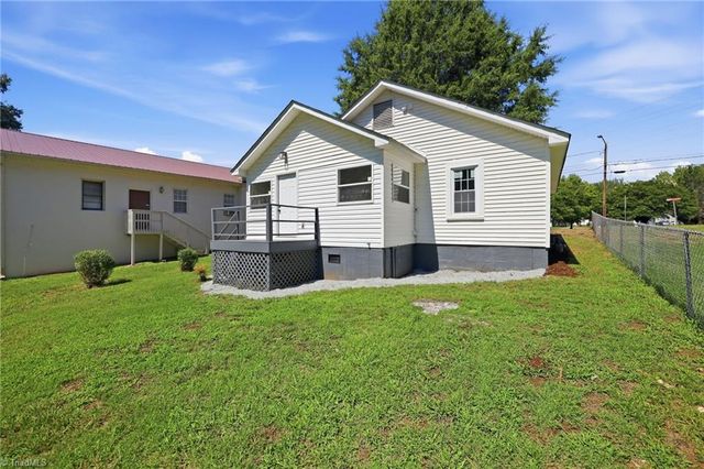 910 Dixie Street, Lexington, NC 27292
