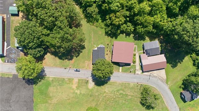 910 Dixie Street, Lexington, NC 27292
