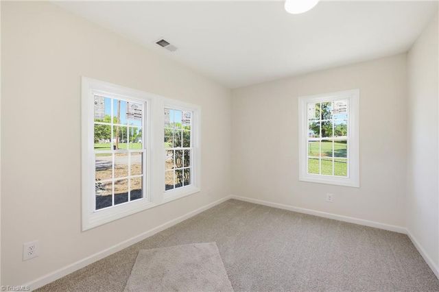 910 Dixie Street, Lexington, NC 27292