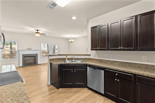 219 Bobbie Way, Woodstock, GA 30189