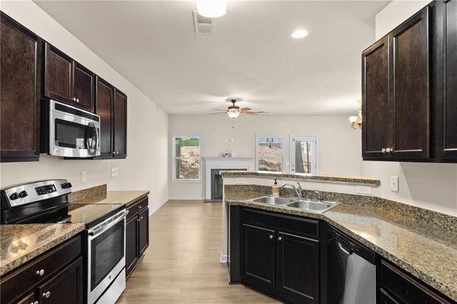 219 Bobbie Way, Woodstock, GA 30189