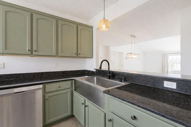 2233 Lewis Street, Crestview, FL 32536