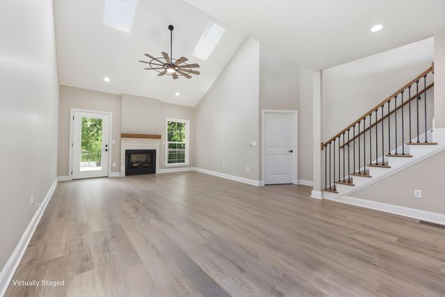 232 Sugartree Lane, Versailles, KY 40383