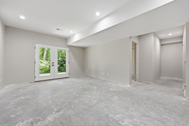 232 Sugartree Lane, Versailles, KY 40383
