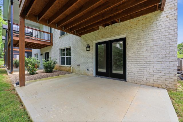 232 Sugartree Lane, Versailles, KY 40383