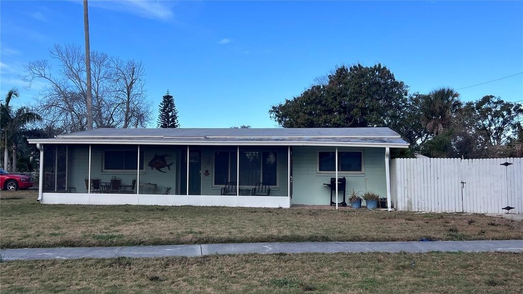 701 SUNSET DRIVE, Tarpon Springs, FL 34689