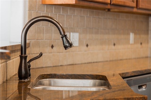 3266 W Ika Lane, Fayetteville, AR 72704