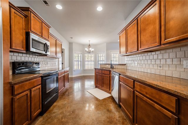 3266 W Ika Lane, Fayetteville, AR 72704