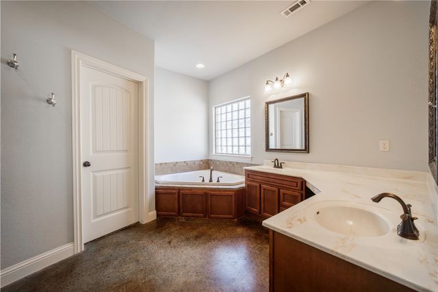 3266 W Ika Lane, Fayetteville, AR 72704