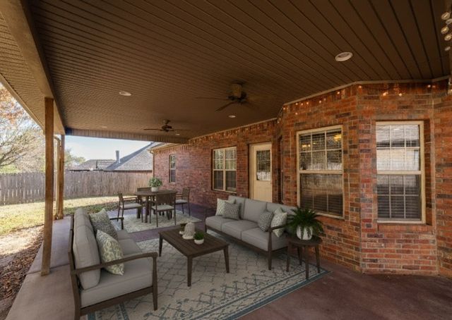 3266 W Ika Lane, Fayetteville, AR 72704