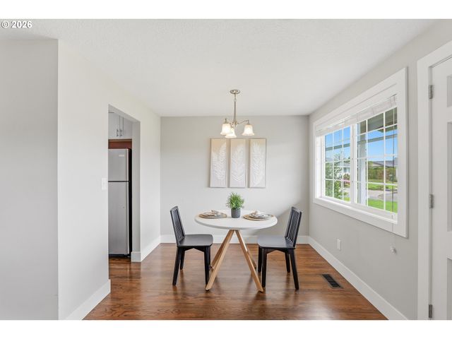 1273 QUINN Rd, Woodburn, OR 97071