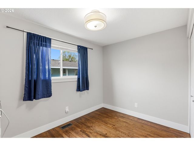1273 QUINN Rd, Woodburn, OR 97071
