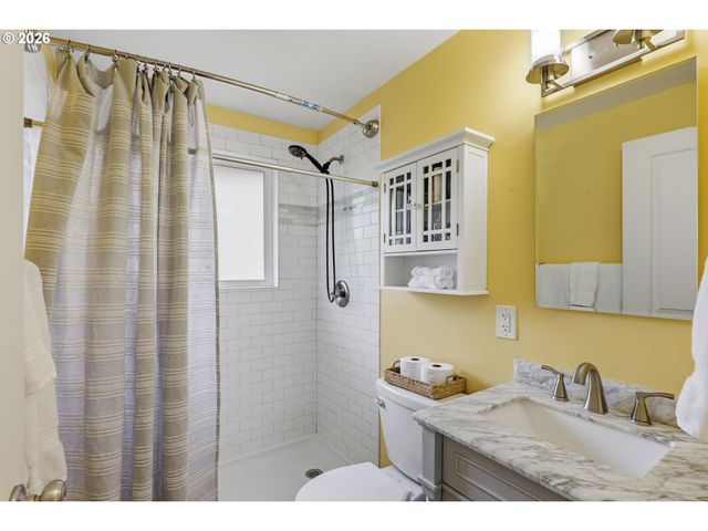 1273 QUINN Rd, Woodburn, OR 97071
