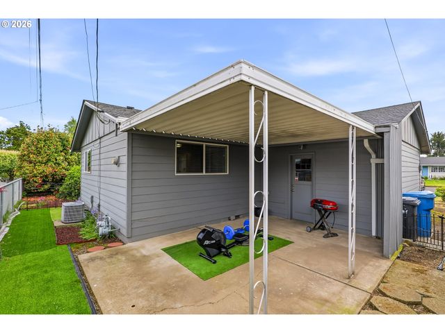 1273 QUINN Rd, Woodburn, OR 97071