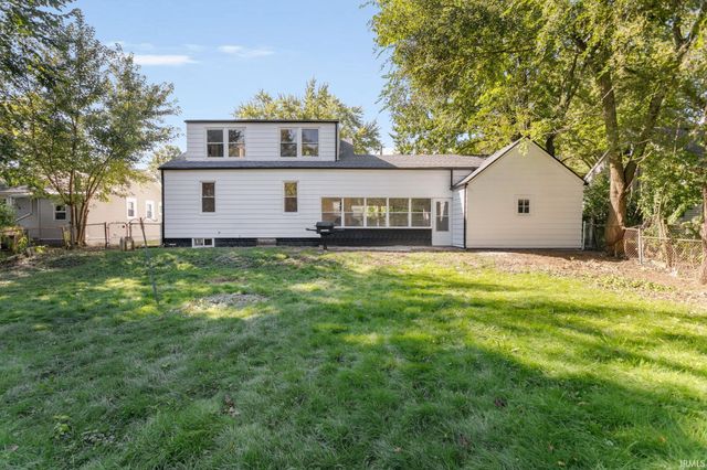 118 Myrtle Street, South Bend, IN 46637