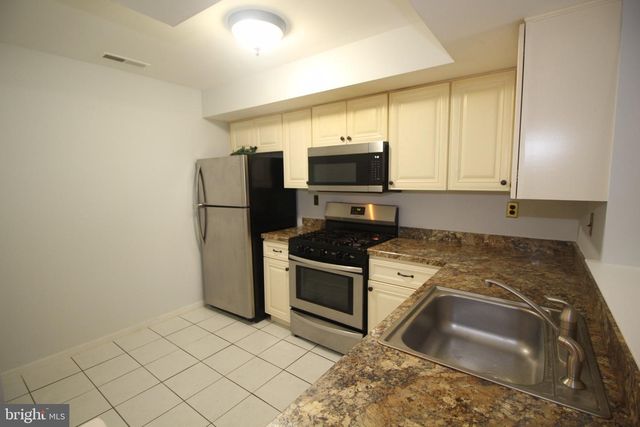 681A ROSE HOLLOW DR, Yardley, PA 19067